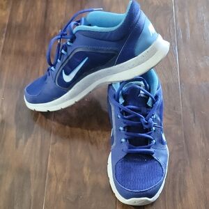 Blue Nike Tennis Shoes